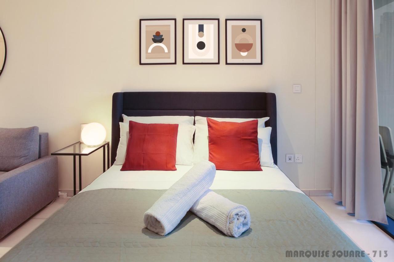 Luxury Studios With Burj Khalifa Or Canal View In Downtown - Marquise Square Tower ドバイ エクステリア 写真