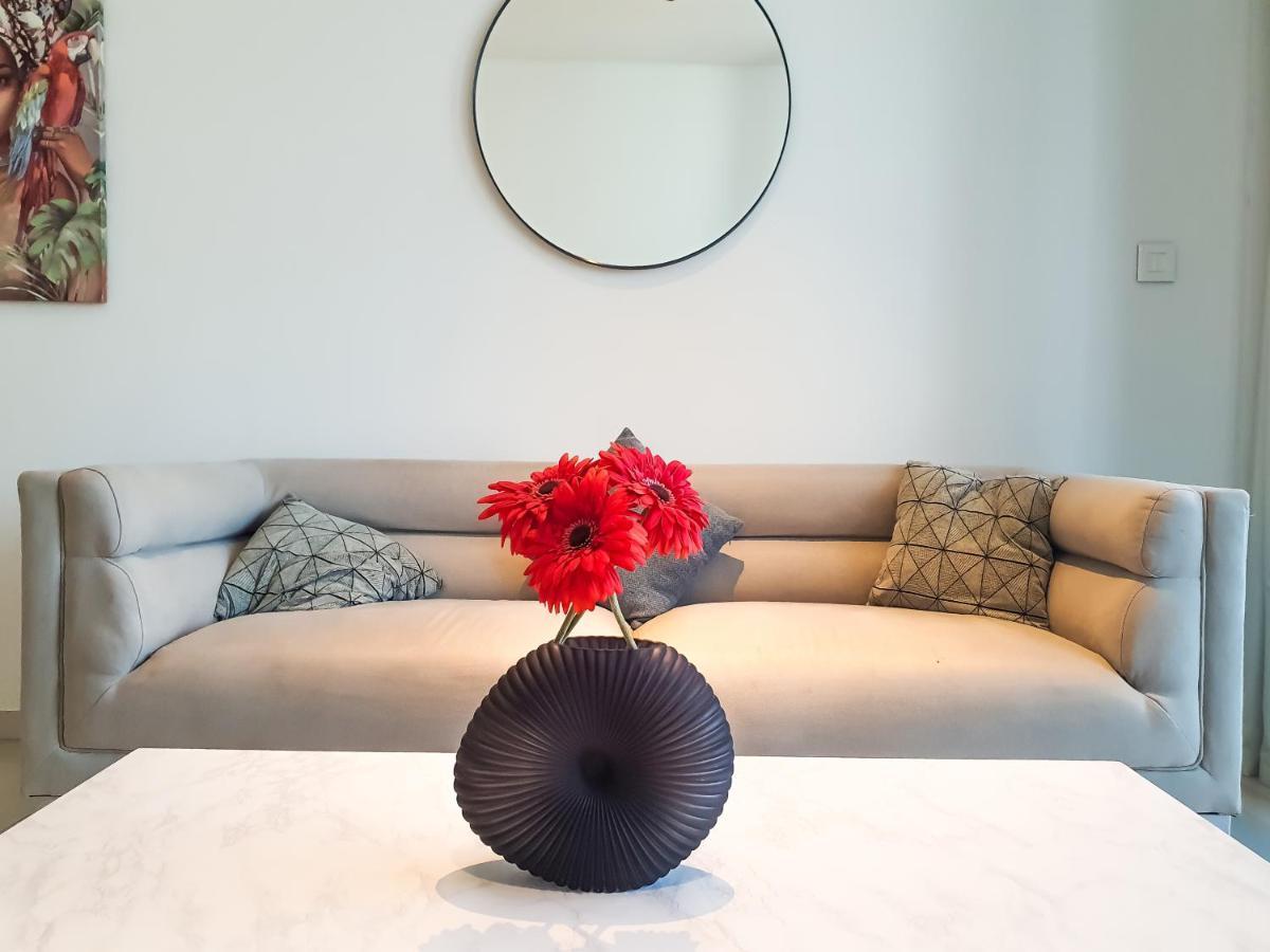 Luxury Studios With Burj Khalifa Or Canal View In Downtown - Marquise Square Tower ドバイ エクステリア 写真