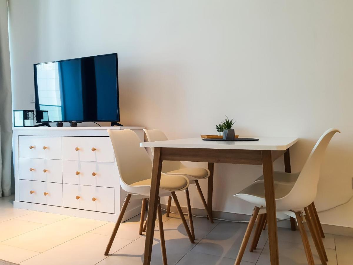 Luxury Studios With Burj Khalifa Or Canal View In Downtown - Marquise Square Tower ドバイ エクステリア 写真
