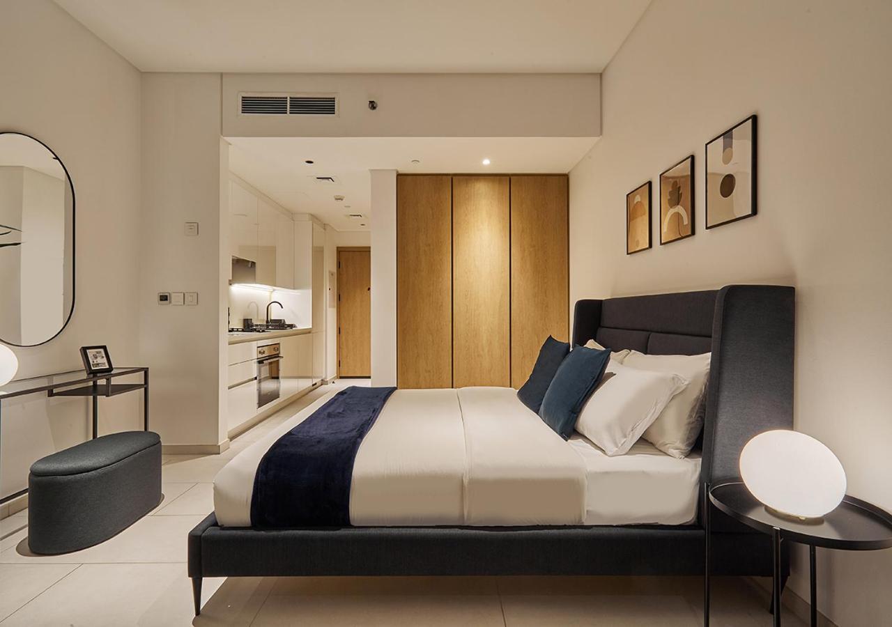 Luxury Studios With Burj Khalifa Or Canal View In Downtown - Marquise Square Tower ドバイ エクステリア 写真