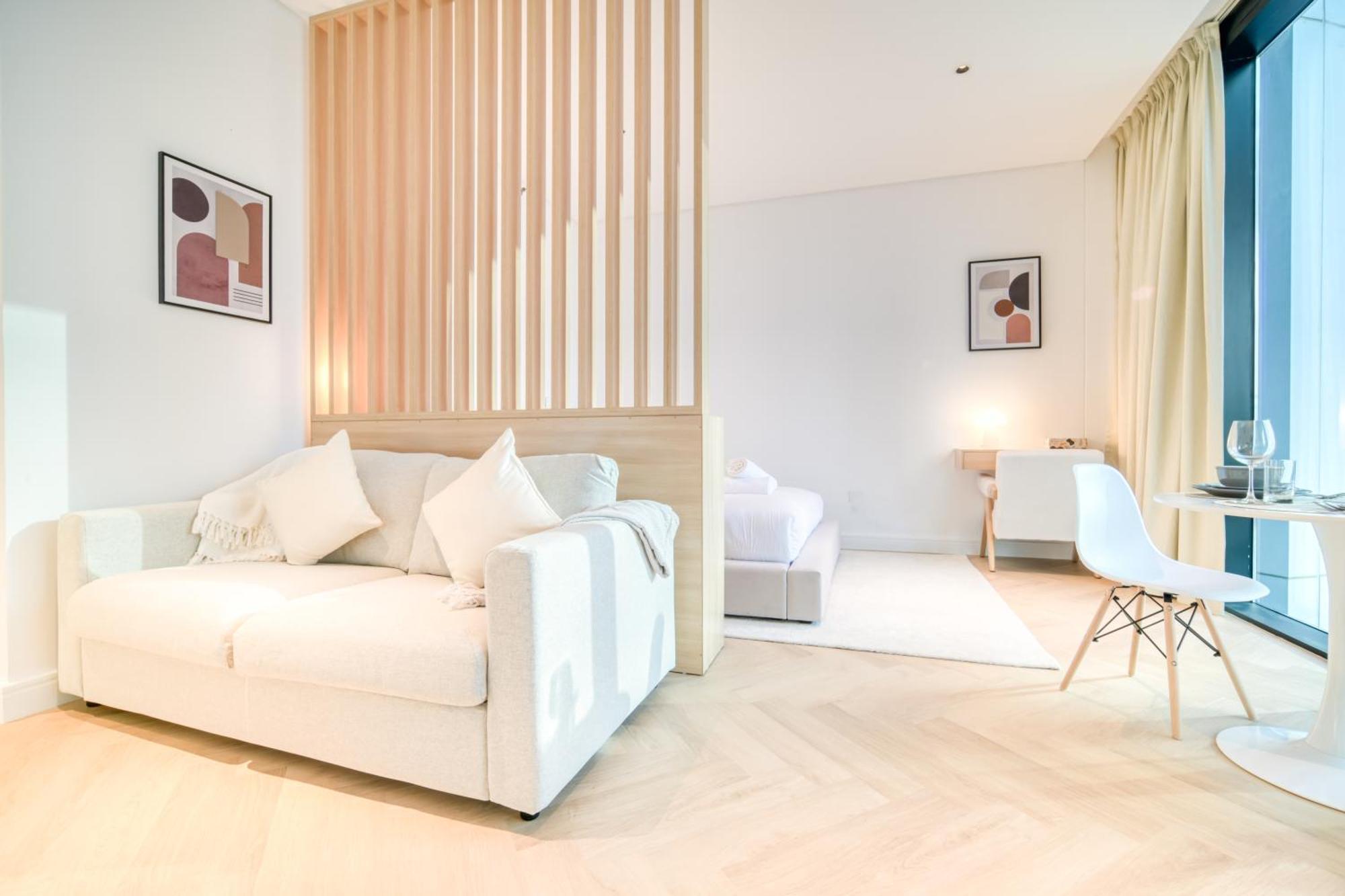 Luxury Studios With Burj Khalifa Or Canal View In Downtown - Marquise Square Tower ドバイ エクステリア 写真