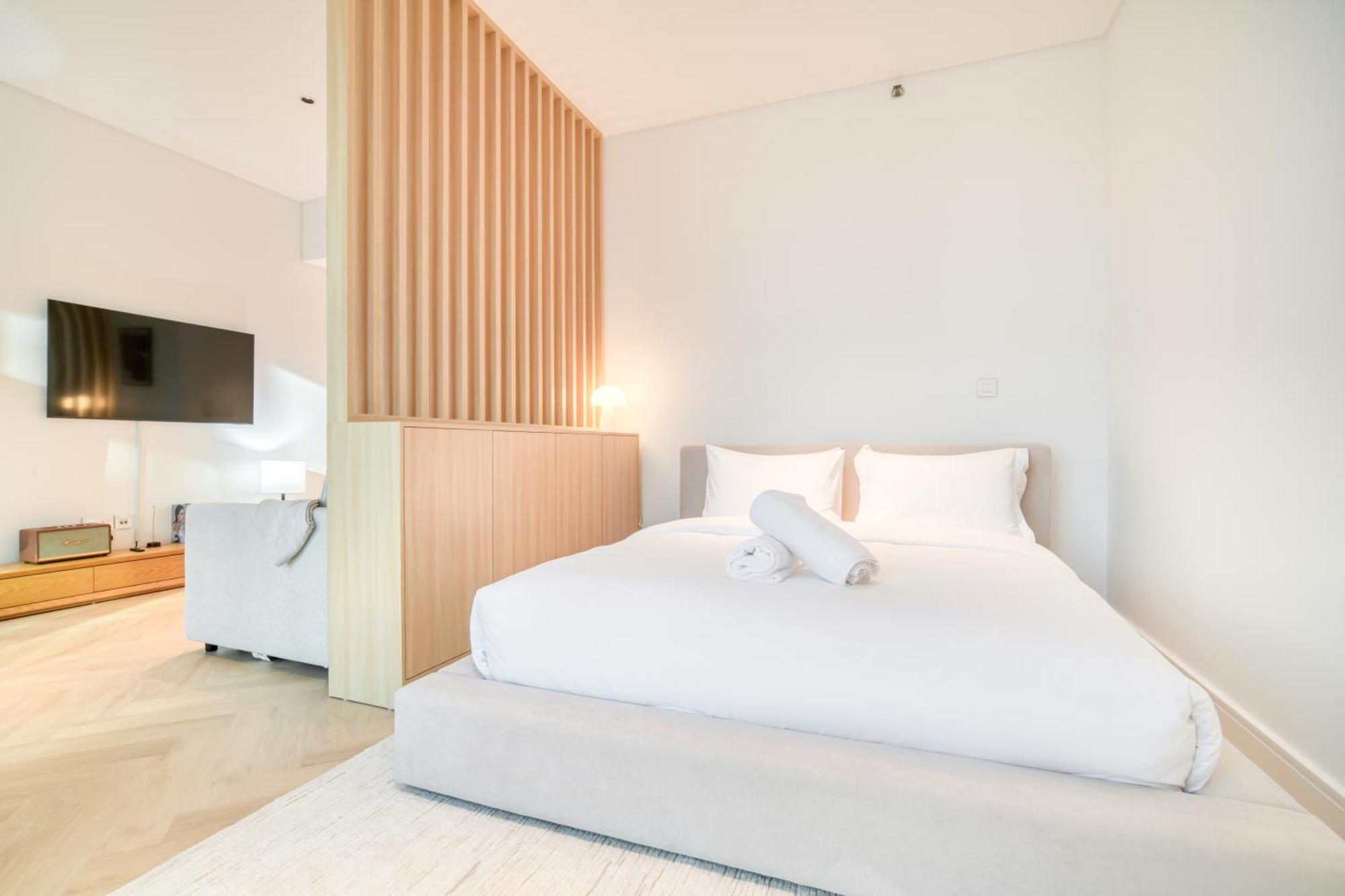 Luxury Studios With Burj Khalifa Or Canal View In Downtown - Marquise Square Tower ドバイ エクステリア 写真